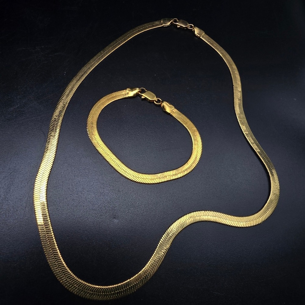 Gold Tone Herringbone Chain Necklace Bracelet Set Vintage 1990s